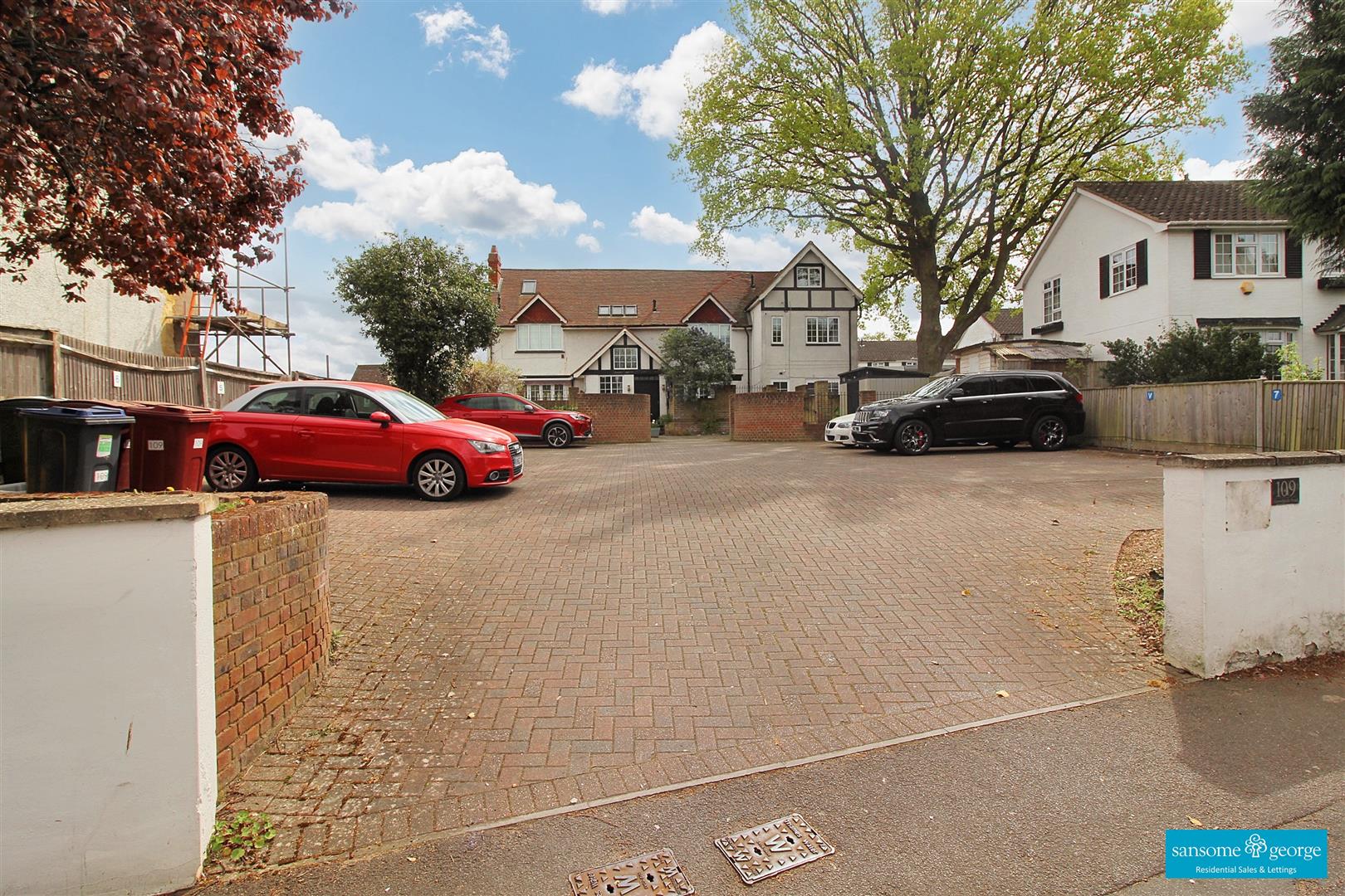 Grovelands Road, Reading